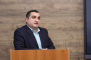 Խաղաղության նոբելյան մրցանակակիր Քայլաշ Սաթյարթիին շնորհվեց ԵՊՀ պատվավոր դոկտորի կոչում