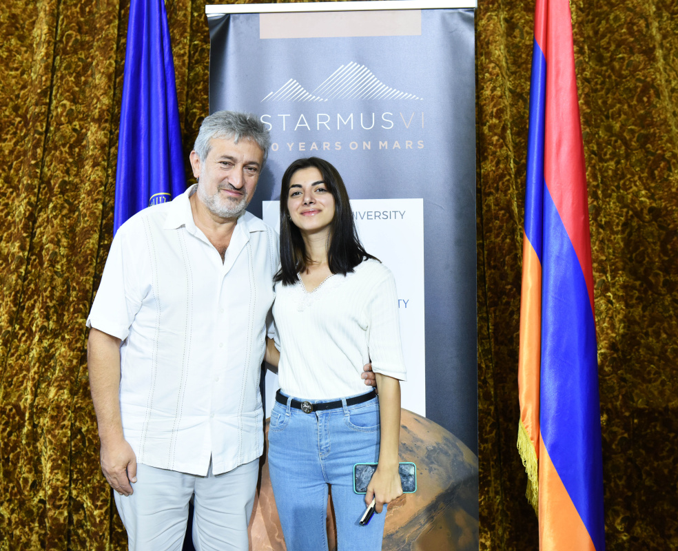 «Տիեզերք և ներշնչանք» խորագրով պանելային քննարկում՝ տիեզերագնաց Ջիմ Բաղյանի, ԵՊՀ շրջանավարտ, «Սթարմուս» փառատոնի համահիմնադիր, աստղաֆիզիկոս Գարիկ Իսրայելյանի և գրող Դեյվիդ Ջոն Էյքրի մասնակցությամբ