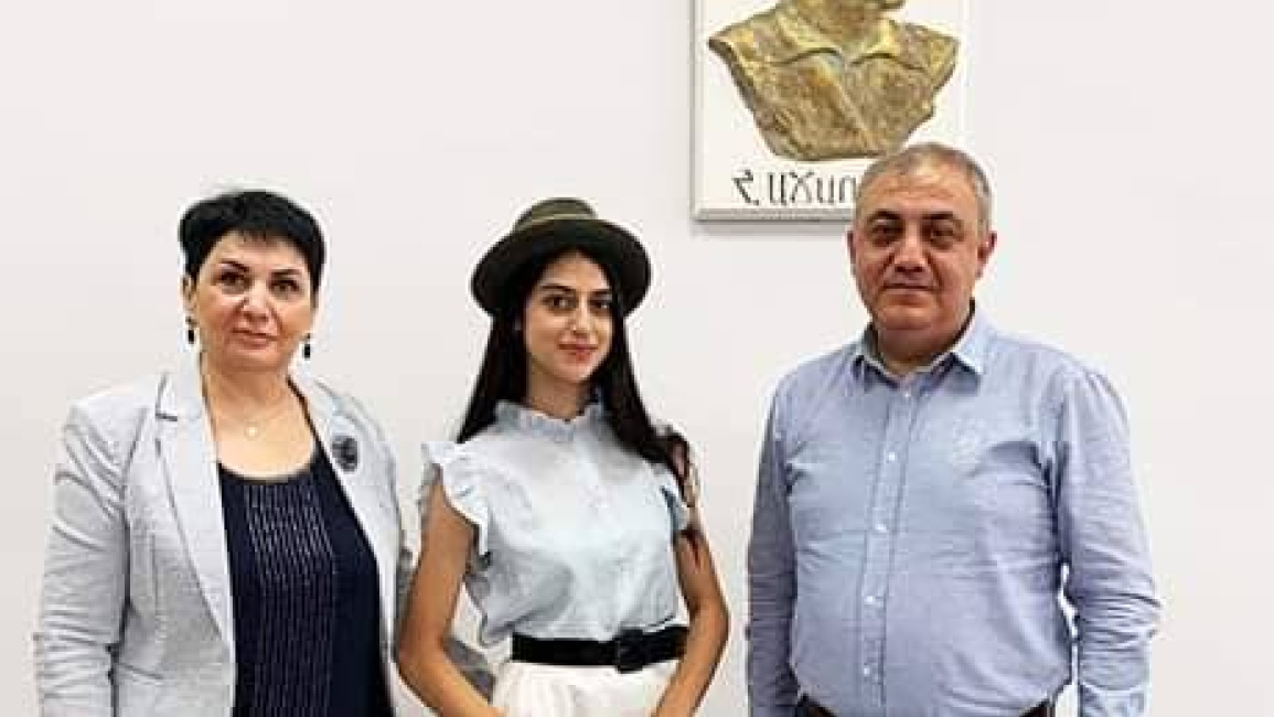 scholarship-to-a-student-of-the-Faculty-of-Armenian-Philology