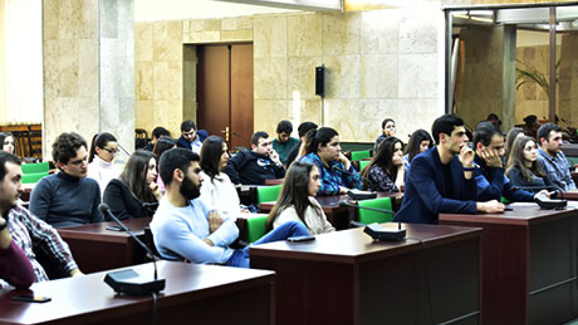 Gevorg-Muradyan-meets-students-25-01-2019