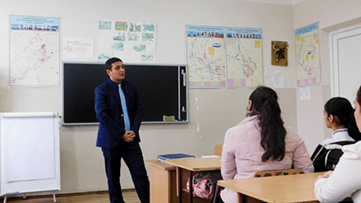 Visit-to-high-school-in-Yeghvard