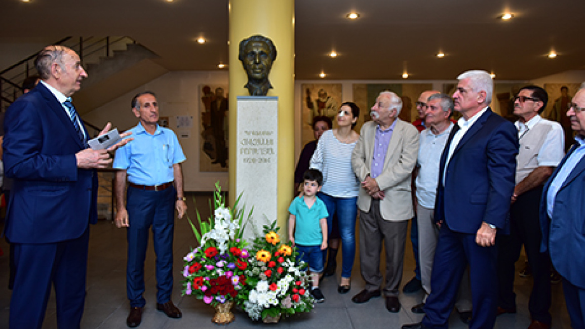 Official-opening-ceremony-of-the-bust-of-Hovhannes-Barseghyan