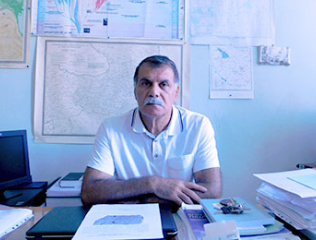 Professor-talks-about-Armenian-landscape