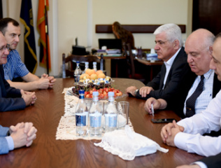 Aram-Simonyan-received-Taner-Akcam