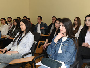 YSU-faculty-of-law-students-teach-teaching-skills