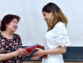 Ceremony-of-handing-diplomas-faculty-of-Russian-philology