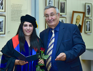 Ceremony-of-handing-diplomas-faculty-of-History