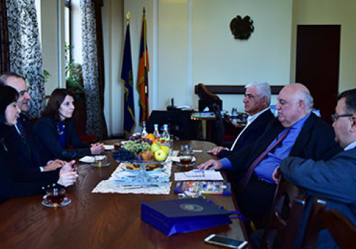 Meeting-with-the-ambassador-of-Italy-to-Armenia