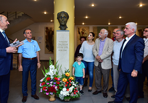 Official-opening-ceremony-of-the-bust-of-Hovhannes-Barseghyan