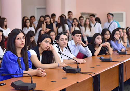 Faculty-of-International-relations-welcoming-students