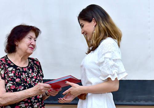 Ceremony-of-handing-diplomas-faculty-of-Russian-philology